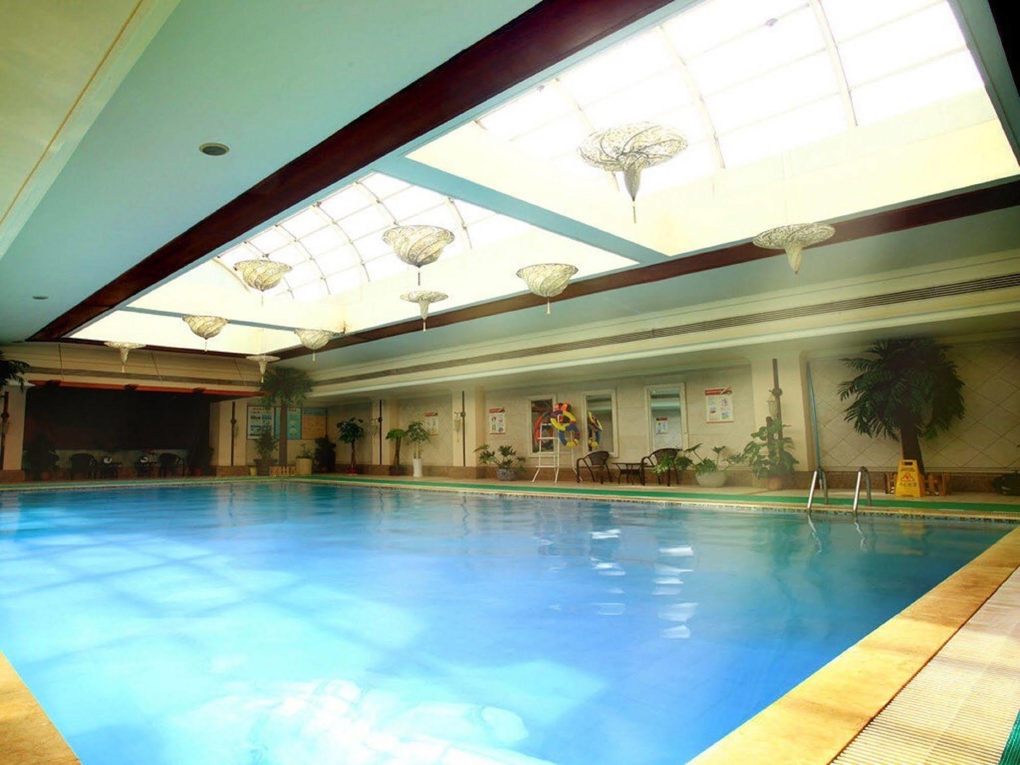 Beijing King Wing Hot Spring Hotel Exterior foto